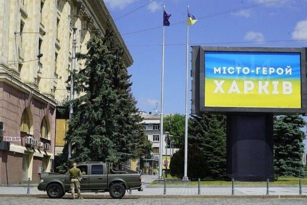 Росія вдарила по Харкову у День міста: влучила по приватному будинку