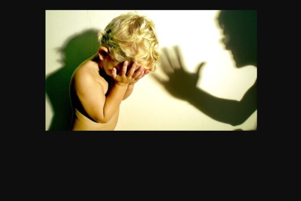 Батьки-вихователі катували шістьох прийомних дітей 