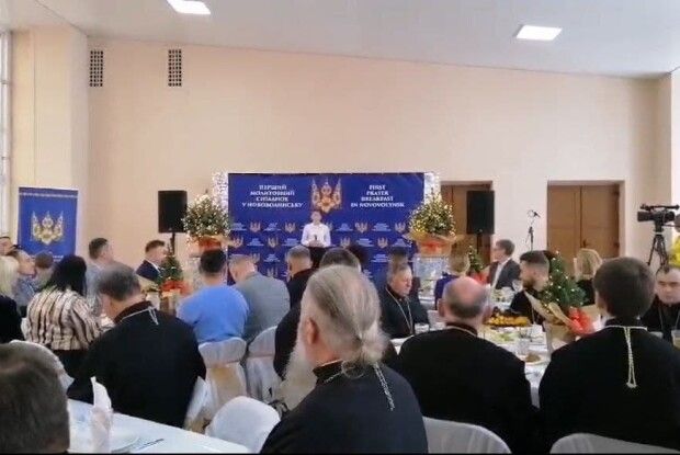 Перший молитовний сніданок у Нововолинську: помолилися за Україну  та зібрали кошти для порятунку дітей