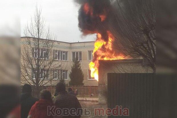 У місті на Волині загорілася підстанція (Відео)