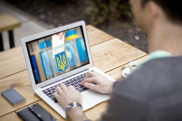 Одні кажуть: «КРУТО», інші — «Не усувайте українця від права обирати» (Відео)