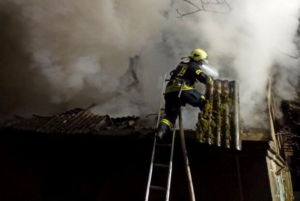На Волині горіли будинок та господарські споруди