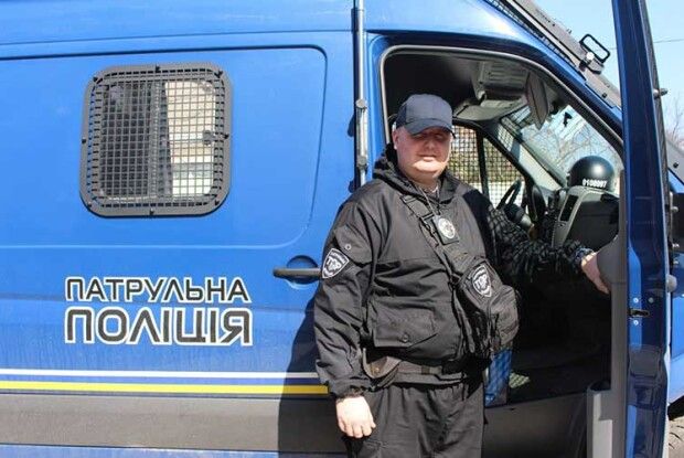 «Боляче стає, коли приїжджаємо на виклик, а нам одразу закидають: «Чому ви не на фронті?»