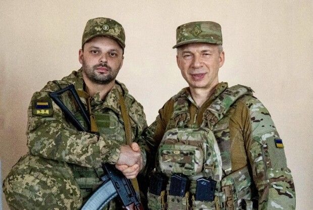 Головнокомандувач ЗСУ вручив бійцю з Волині «Хрест Пошани»