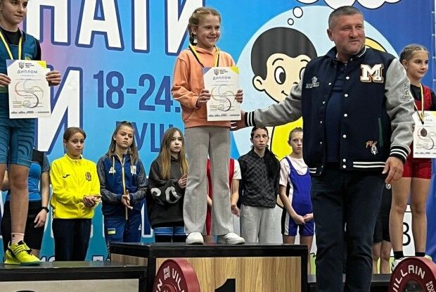 «Золото» їде у Турійськ: юна волинянка – Чемпіонка України з важкої атлетики
