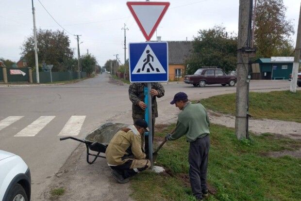 На Волині біля навчальних закладів встановили попереджувальні знаки