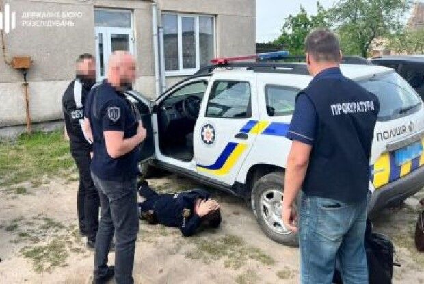 На Рівненщині правоохоронець організував схему уникнення мобілізації для призовників