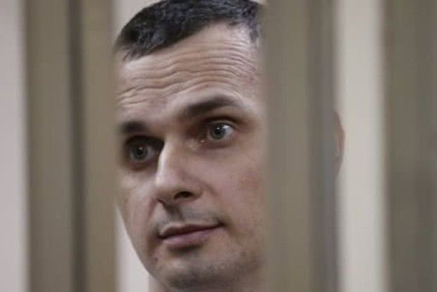 Олегу Сенцову три тижні не віддають посилку з теплими речами і продуктами