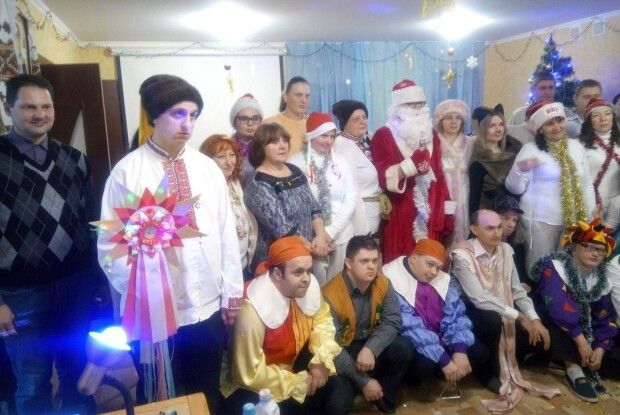 Аматори сцени з інвалідністю грали у виставі «Одного разу під Новий рік»