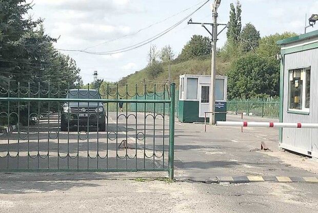  То хто ж порушує закони на митниці?