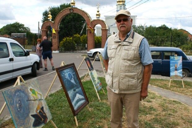«Треба виходити в люди»: в Рожищі знайшли місце для творчої тусовки просто неба