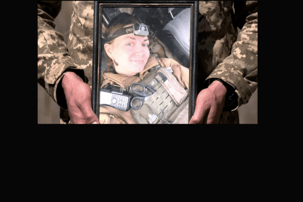 На Волині все місто стало на коліна, коли прощалися із легендарною «Рутою» (Відео)