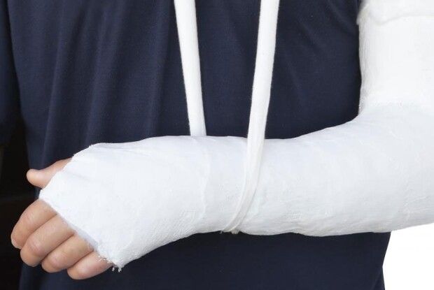 У Дніпрі лікарі «випадково» прооперували дитині не ту руку