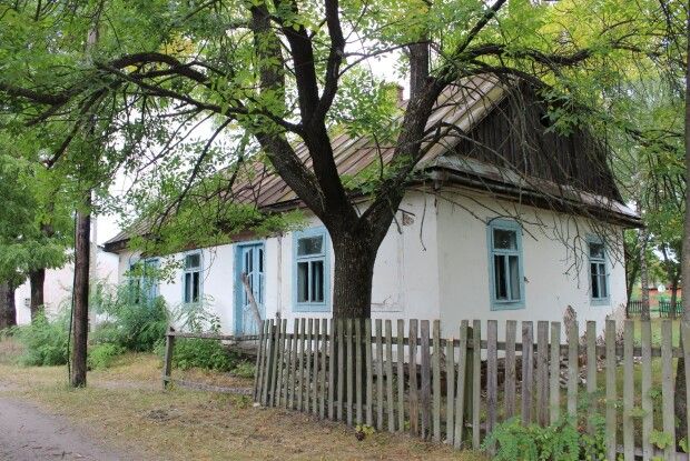 Нацпарку «Прип’ять-Стохід» подарували хату, з якої планують зробити офіс (фото)