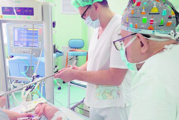 Лікар, який має на Волині 20 «похресників»: «Оперував дитя, яке важило 700 грамів»