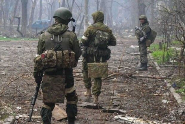Шукають з гелікоптерами: на Запоріжжі з казарм втекли понад 70 окупантів