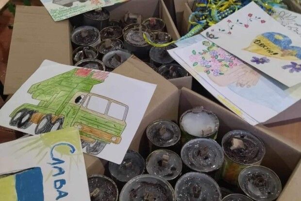 Волинські школярі передали бійцям окопні свічки (Фото)