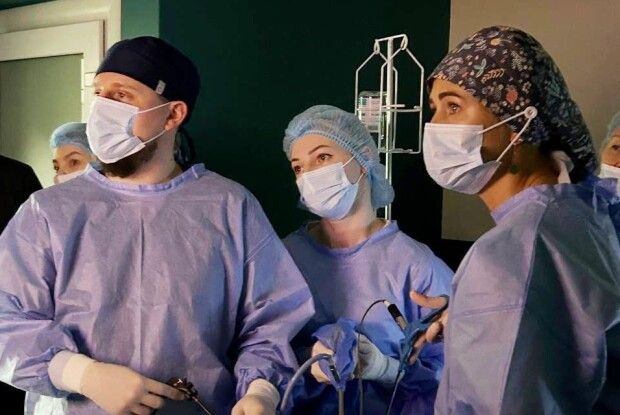 Львівські хірурги успішно прооперували пацієнтку з рідкісною патологією