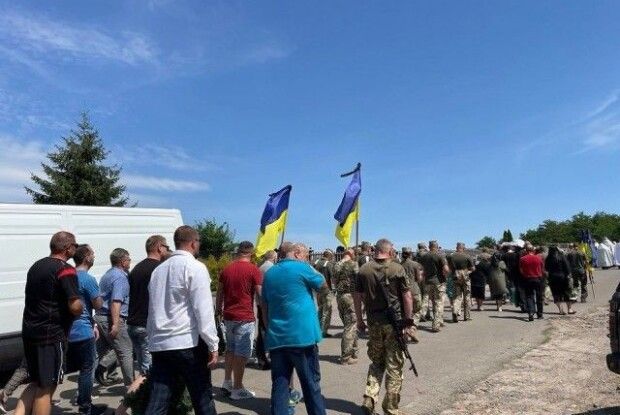 «Усім містом схилили голови»: на Волині попрощалися із загиблим Героєм 