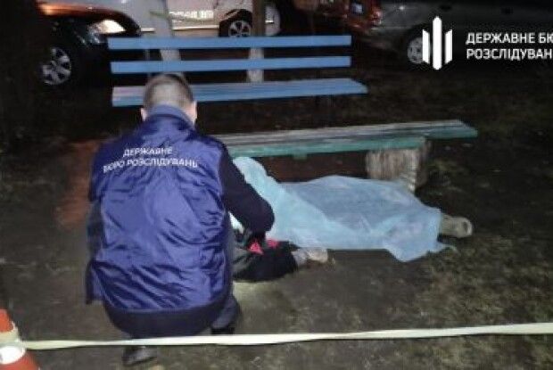 Помер на руках у поліцейських: у 25-річного атовця зупинилося серце під час затримання