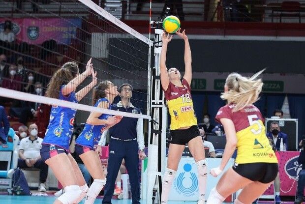 Волейбол: українська зв’язка перебралася з Чехії в Угорщину