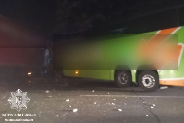 Жахлива ДТП у наших сусідів: є загиблі та десятки травмованих
