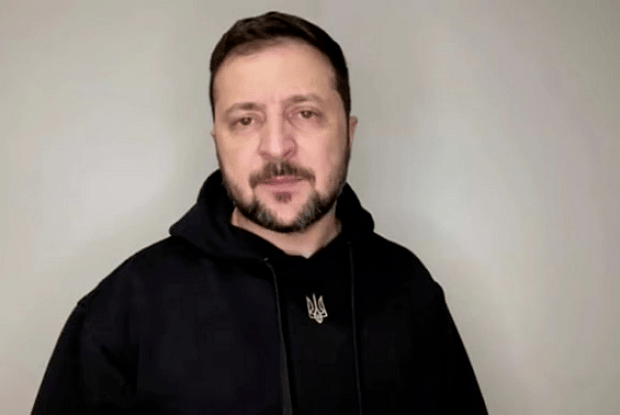 Зеленський закликав зважати найближчими днями на сигнали повітряної тривоги (Відео)