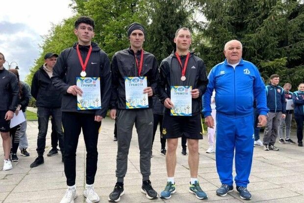 Тренер дитячої спортивної школи виборов «золото» на обласному чемпіонаті з легкої атлетики