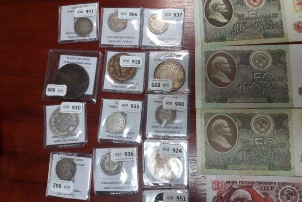 На кордоні з Польщею прикордонники виявили колекцію старовинних монет та банкнот (Фото, відео)