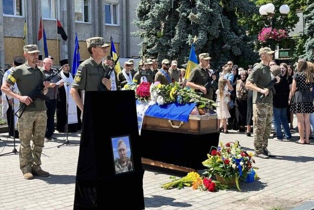 На Волині попрощались із Героєм Дмитром Дяченком (Фото)