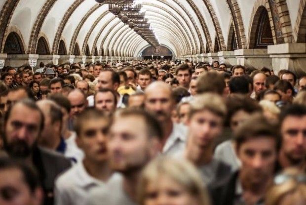  «Згнили з середини, розмовляють на суржику, мають скривлені обличчя та не чистять зуби»