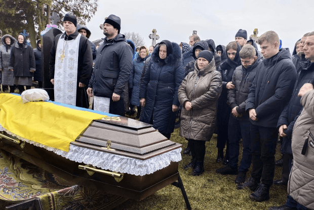 На Волині попрощалися із батьком двох дітей, який загинув на Харківщині (Відео)