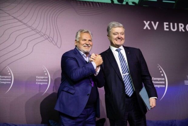Кваснєвський і Порошенко застерігають від заморожування війни в Україні: «має бути повна депутінізація Європи та світу»