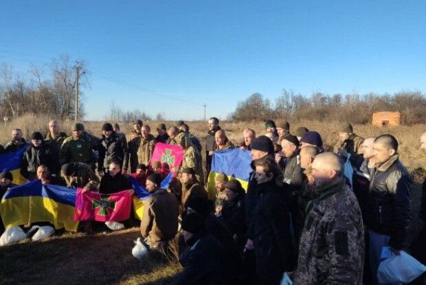 Україна повернула з російського полону 60 військових (Фото)