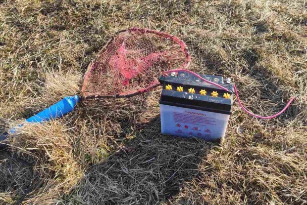 І в час війни на Волині є охочі «побраконьєрити» з електровудкою (Фото)