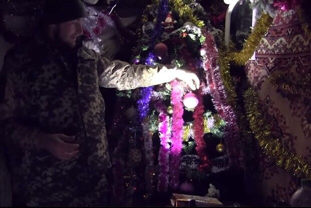 Бійці ЗСУ з передової надіслали зворушливе привітання (Відео)