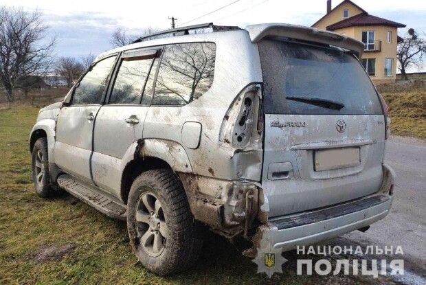  18-річний юнак приїхав велосипедом у село до дівчини, вкрав там джип і перекинувся неподалік Луцька (Фото)