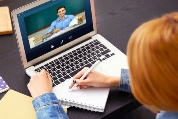 З якої дати МОН рекомендує закладам профосвіти змішане навчання