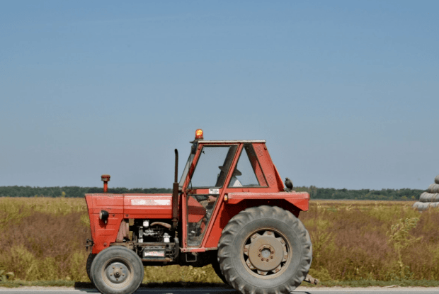На Волині покарали тракториста за другу п'янку за кермом