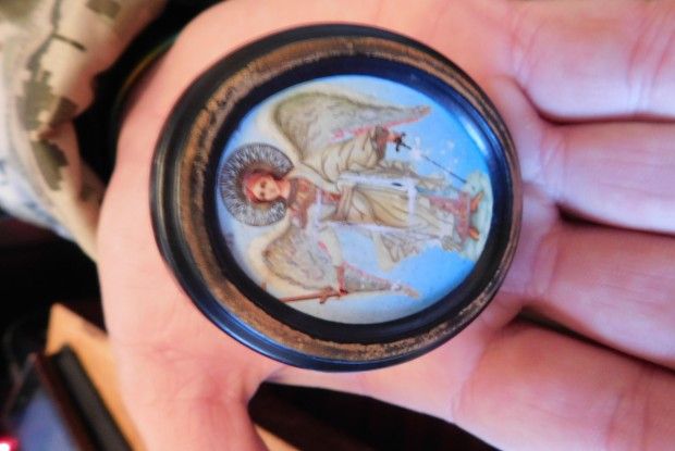 У бліндажі солдата з Волині вцілів лише образок Архистратига Михаїла