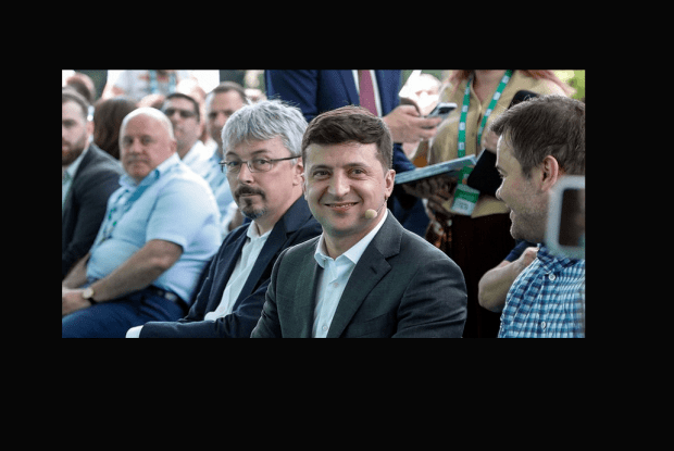 Зеленський запропонував звільнити міністра Ткаченка – і той подав у відставку (Відео)