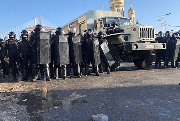 У Росії вже затримують учасників мітингів за Навального