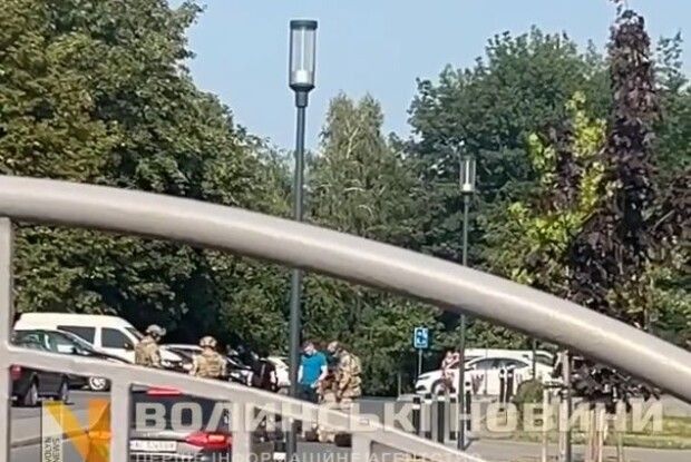 У Луцьку затримали чоловіка, який ймовірно стріляв у військовослужбовців ТЦК (Відео)