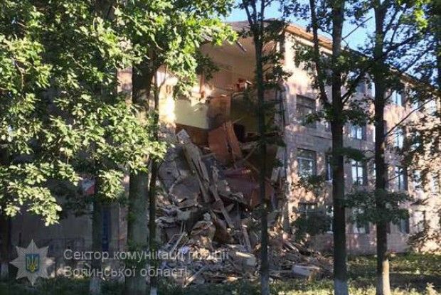 Поки голова Волинської обласної ради блокує виділення коштів на ремонт коледжу, студенти навчаються в гуртожитку