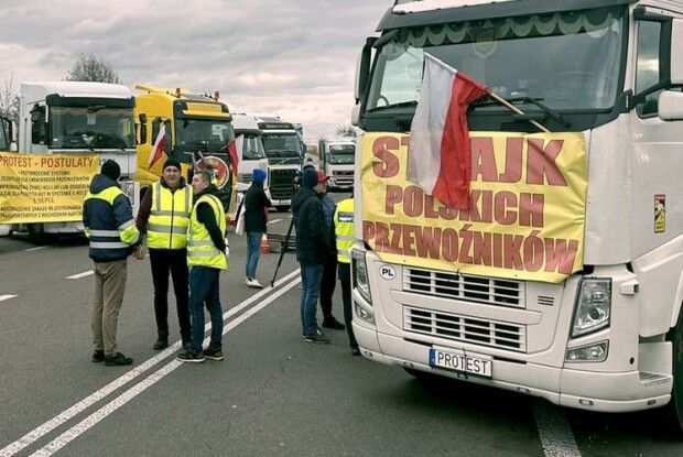 Польські перевізники анонсували нову акцію протесту на автопереході «Дорогуськ-Ягодин»