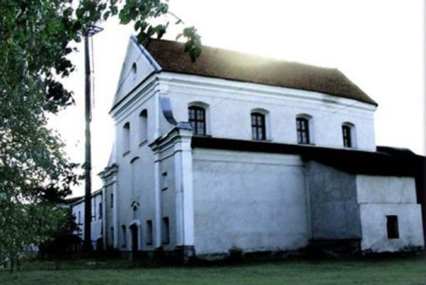 Фундатора костелу поховали у храмі