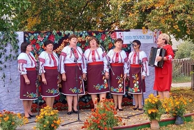 У День села щасливчикам дісталися два причепи дров (Фото)