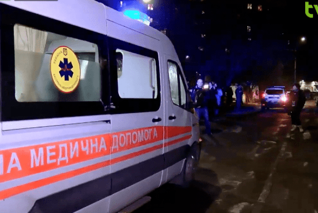 У Чернівцях госпіталізували дружину хворого на коронавірус, як вимагали сусіди