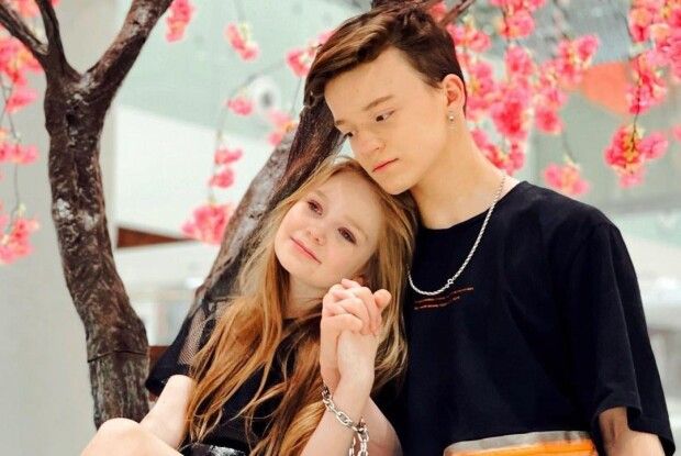 Дитячий омбудсмен звернувся до поліції через «роман» 8-річної українки та блогера