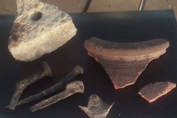 На дні Дніпра знайшли середньовічний човен